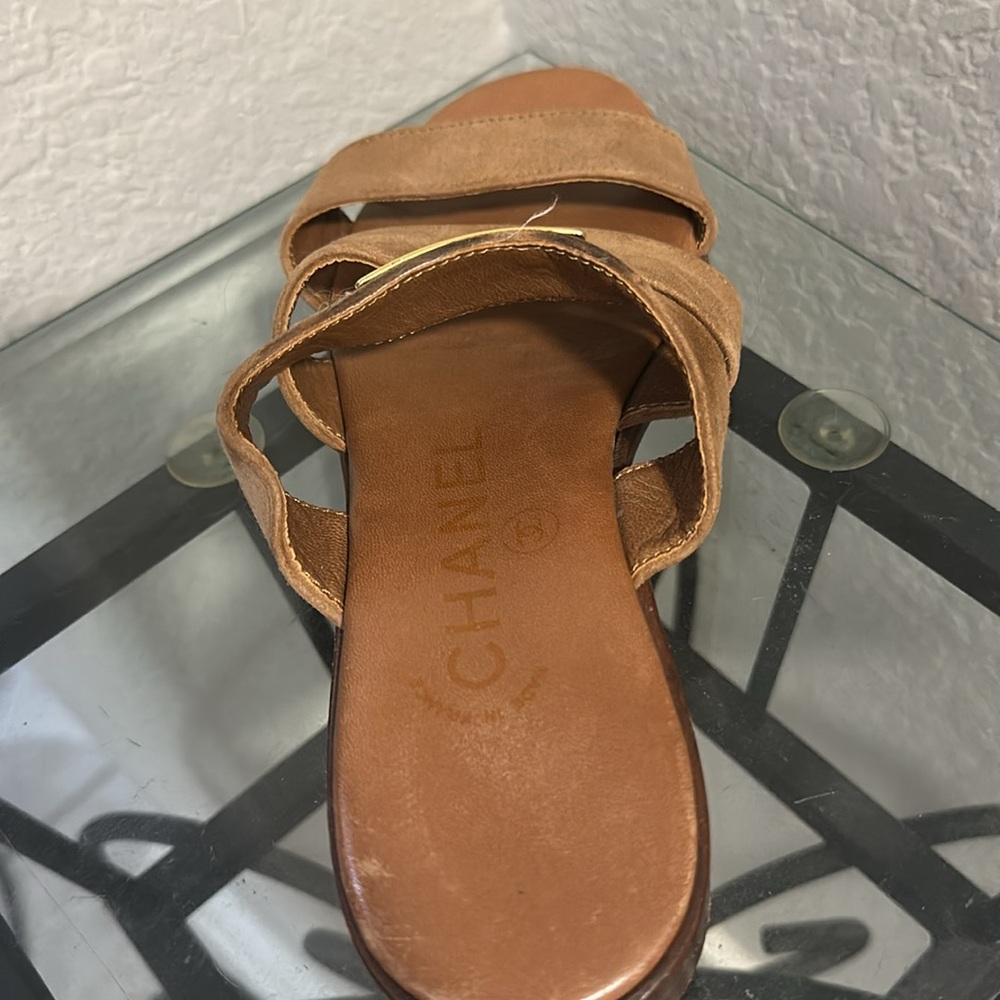 ISO: CHANEL Vintage Gold Logo Plate Suede Slide Sandals Size 35-36 *DO NOT BUY* - Picture 9 of 10